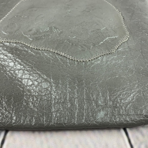 VINTAGE 70’s CARLOS FALCHI Gray Leather Crossbody Bag - Picture 17 of 17